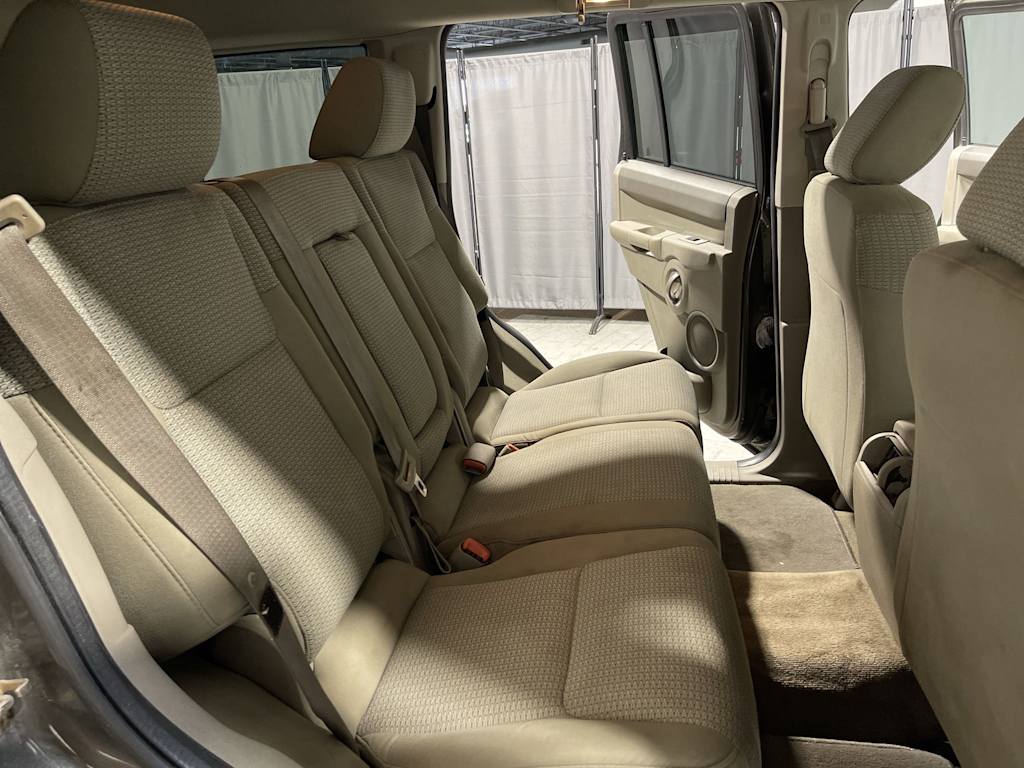 Thumbnail: 2006 Jeep Commander - 19