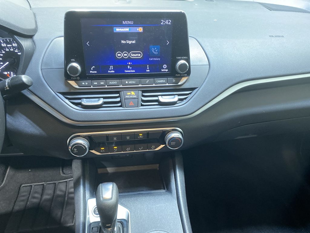 Thumbnail: 2020 Nissan Altima - 14