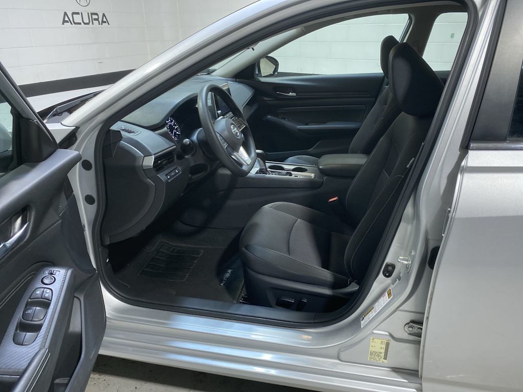 Thumbnail: 2020 Nissan Altima - 11