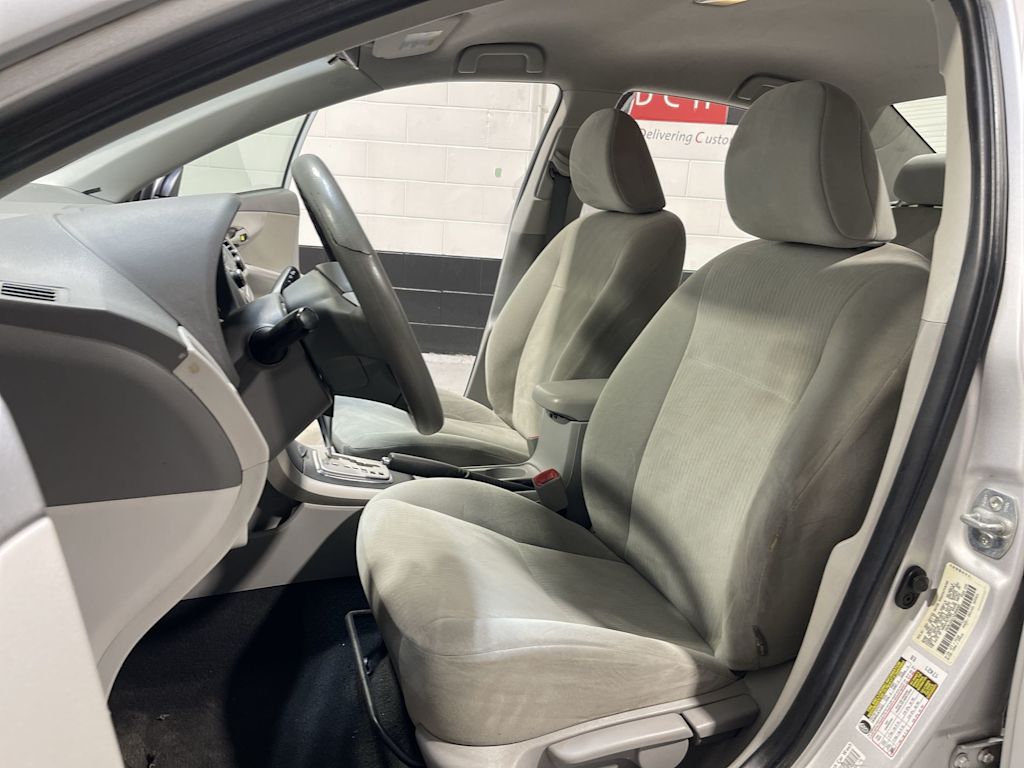 Thumbnail: 2010 Toyota Corolla - 11