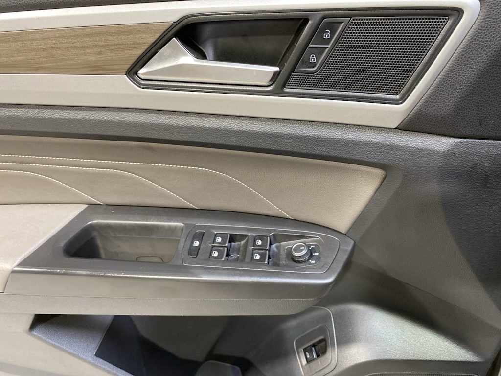 Thumbnail: 2022 Volkswagen Atlas - 22