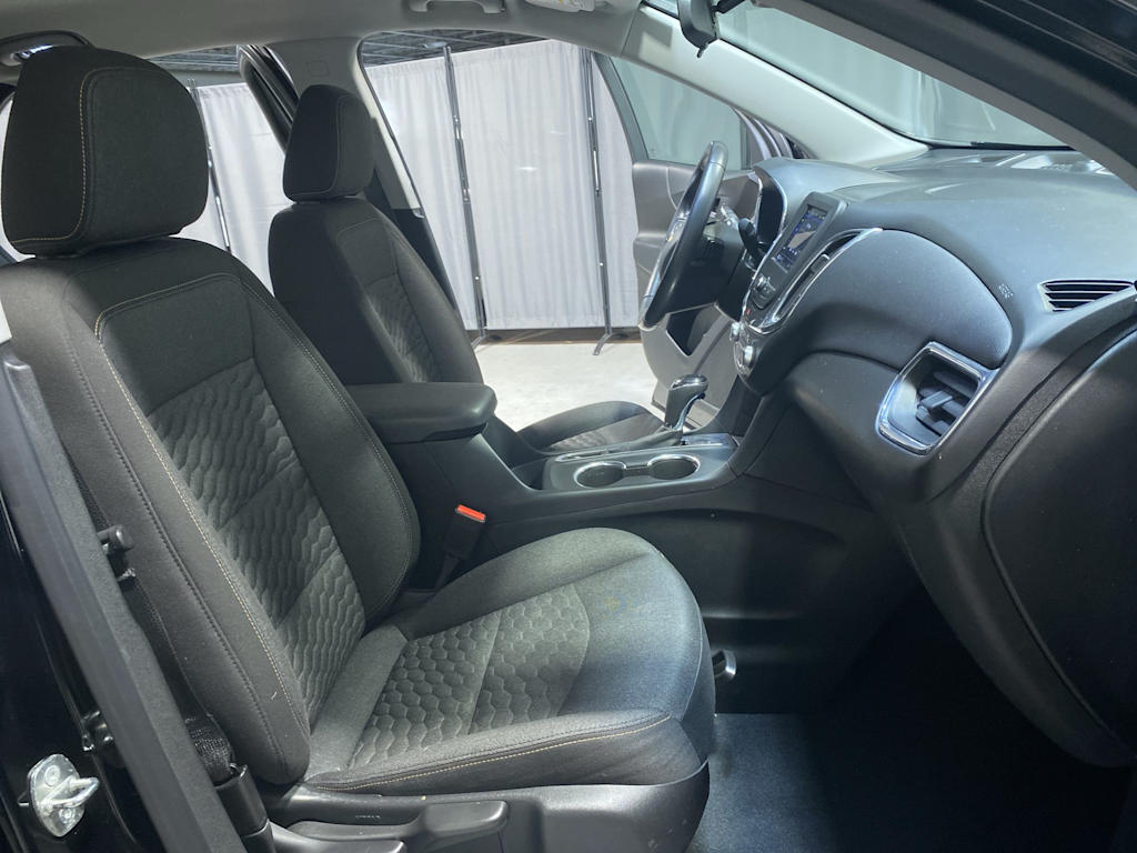 Thumbnail: 2020 Chevrolet Equinox - 20