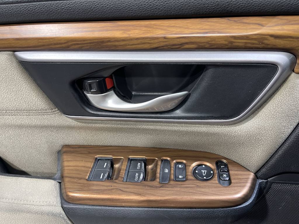 Thumbnail: 2017 Honda CR-V - 23