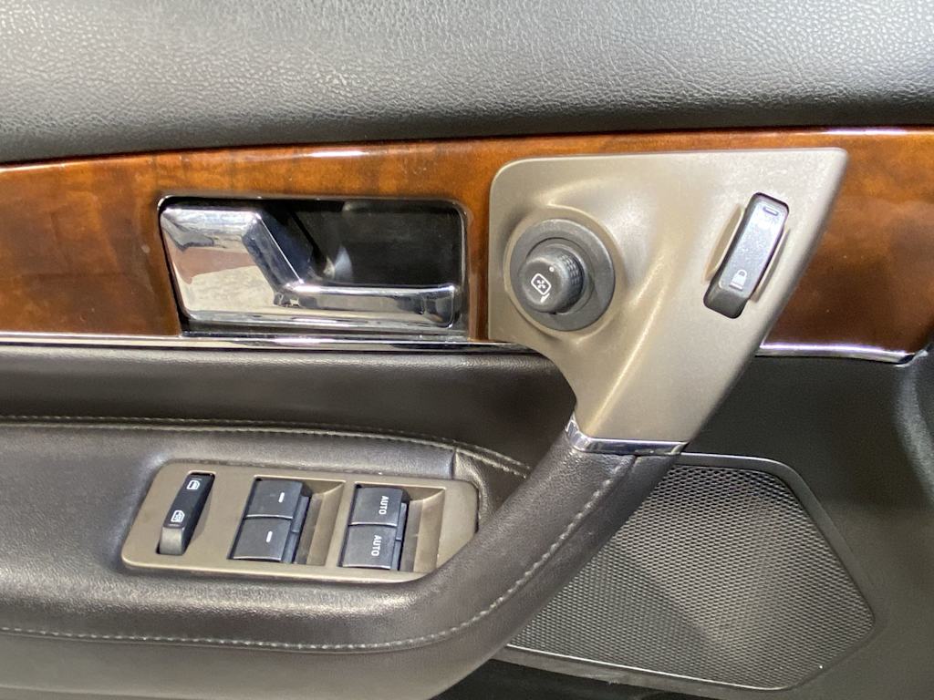 Thumbnail: 2013 Lincoln MKX - 23