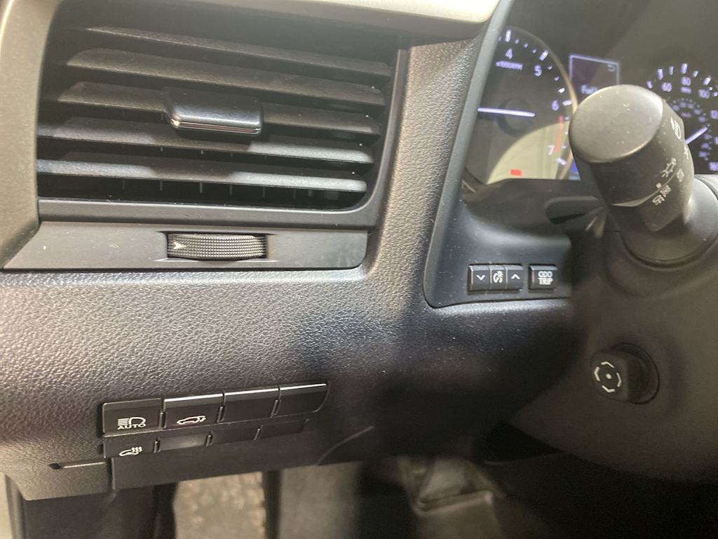 Thumbnail: 2021 Lexus RX - 24