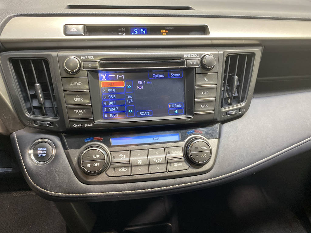 Thumbnail: 2013 Toyota RAV4 - 14