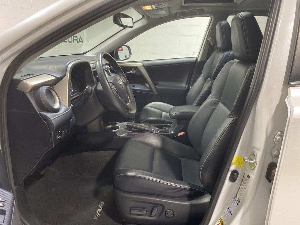 Thumbnail: 2013 Toyota RAV4 - 11