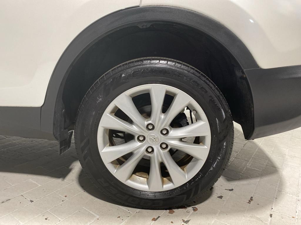 Thumbnail: 2013 Toyota RAV4 - 8