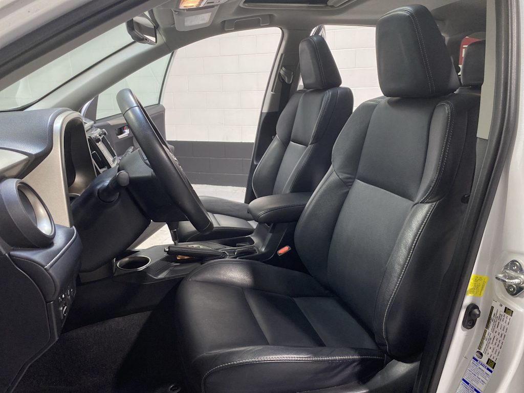 Thumbnail: 2013 Toyota RAV4 - 12