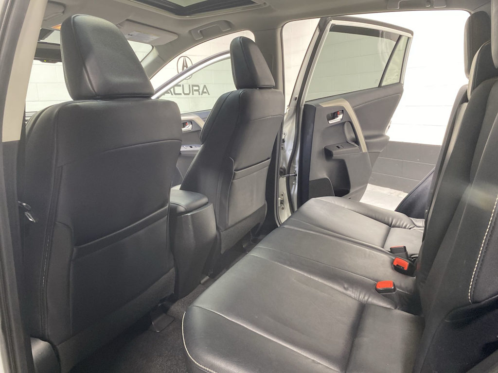 Thumbnail: 2013 Toyota RAV4 - 13