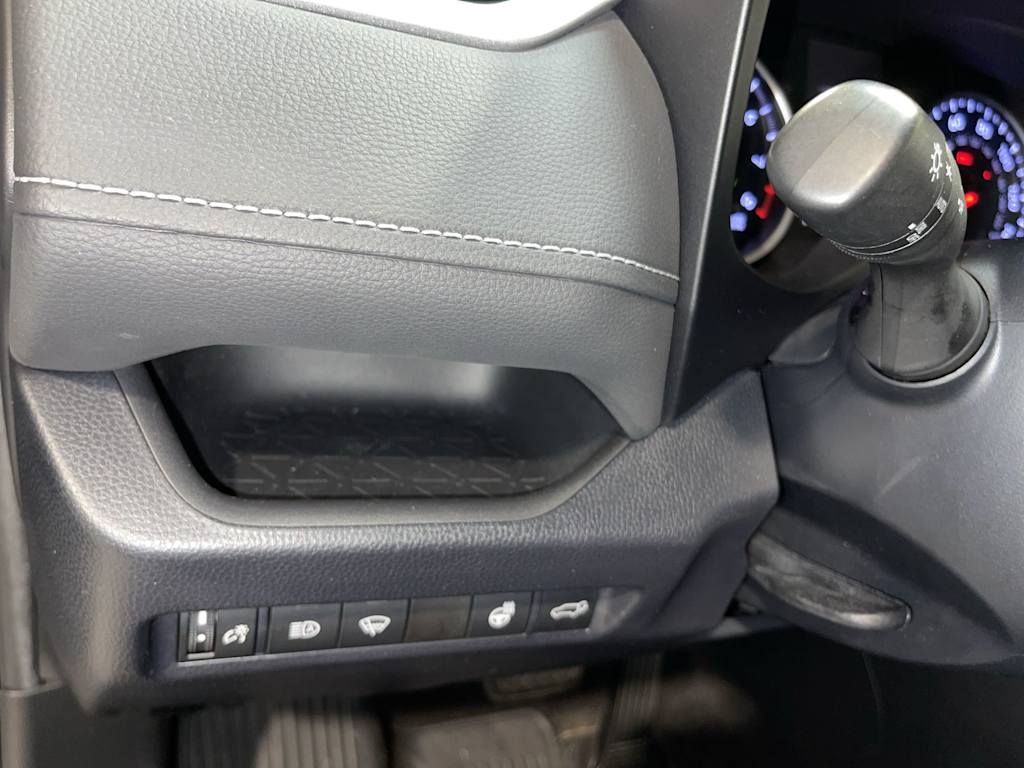 Thumbnail: 2020 Toyota RAV4 - 24