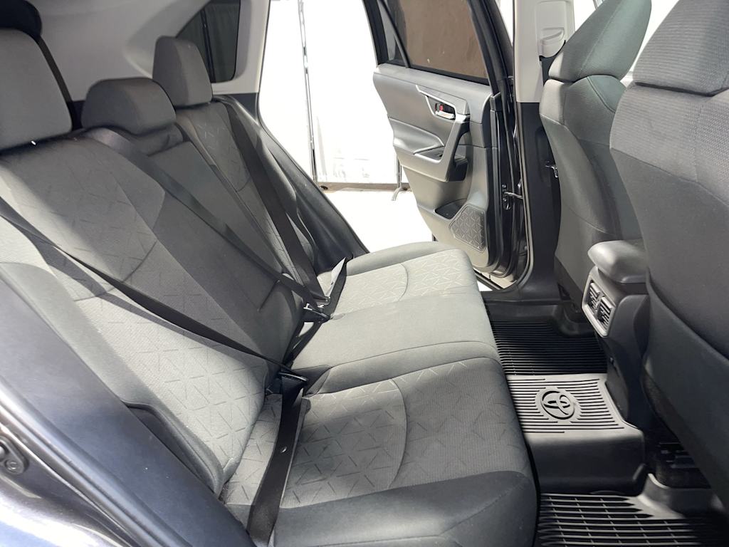 Thumbnail: 2020 Toyota RAV4 - 20