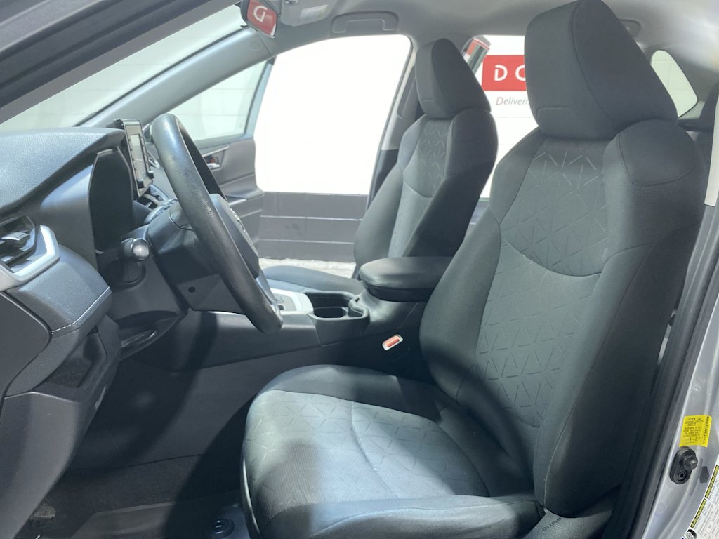 Thumbnail: 2020 Toyota RAV4 - 12