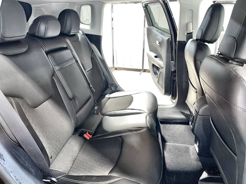 Thumbnail: 2018 Jeep Compass - 19