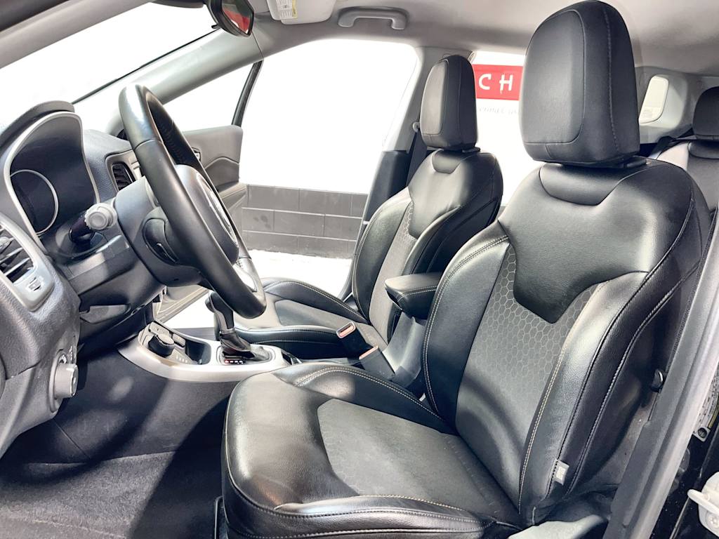 Thumbnail: 2018 Jeep Compass - 12