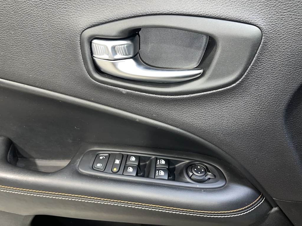 Thumbnail: 2018 Jeep Compass - 23