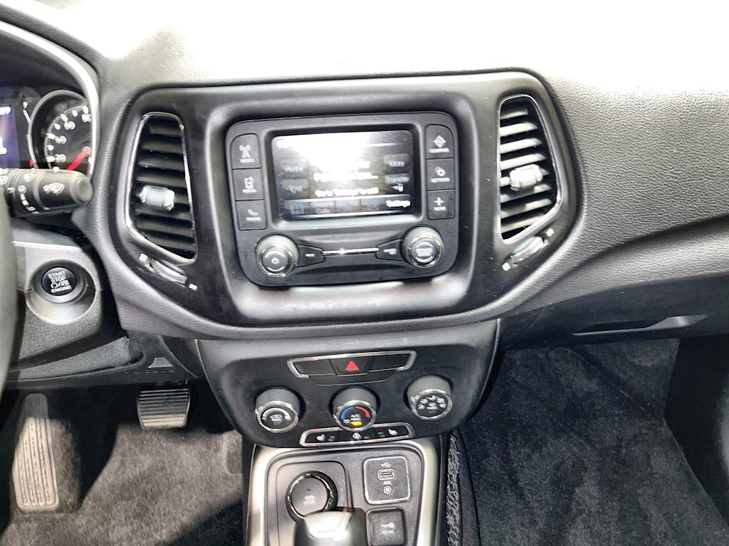 Thumbnail: 2018 Jeep Compass - 14