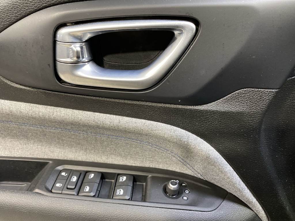 Thumbnail: 2022 Jeep Compass - 23