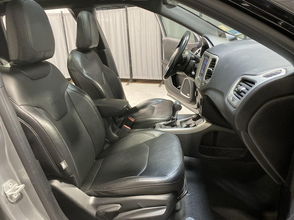 Thumbnail: 2020 Jeep Compass - 21