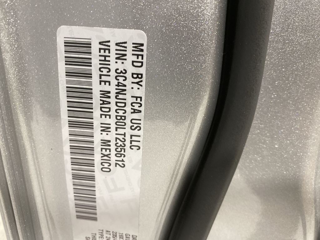 Thumbnail: 2020 Jeep Compass - 19