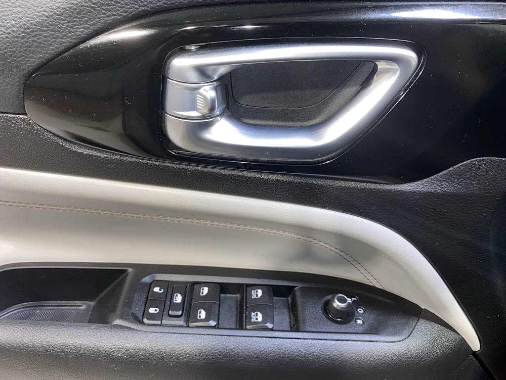 Thumbnail: 2022 Jeep Compass - 23