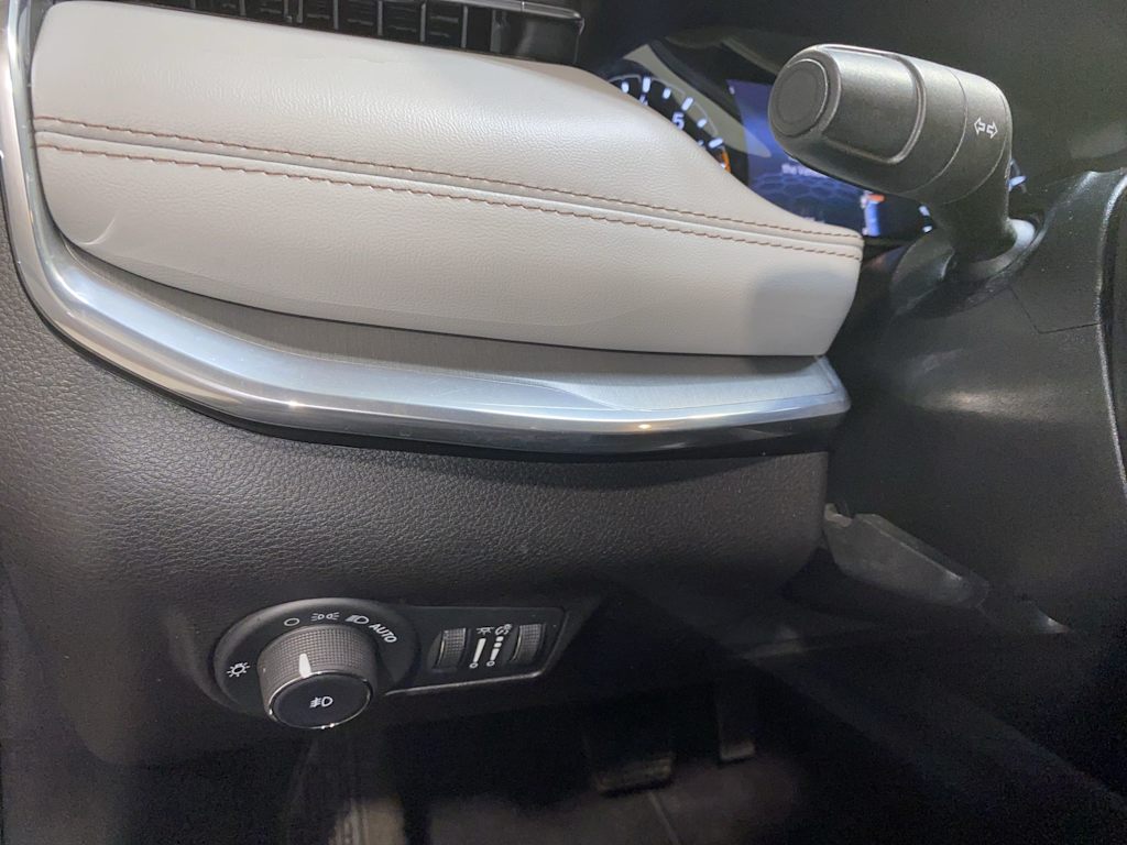 Thumbnail: 2024 Jeep Compass - 24