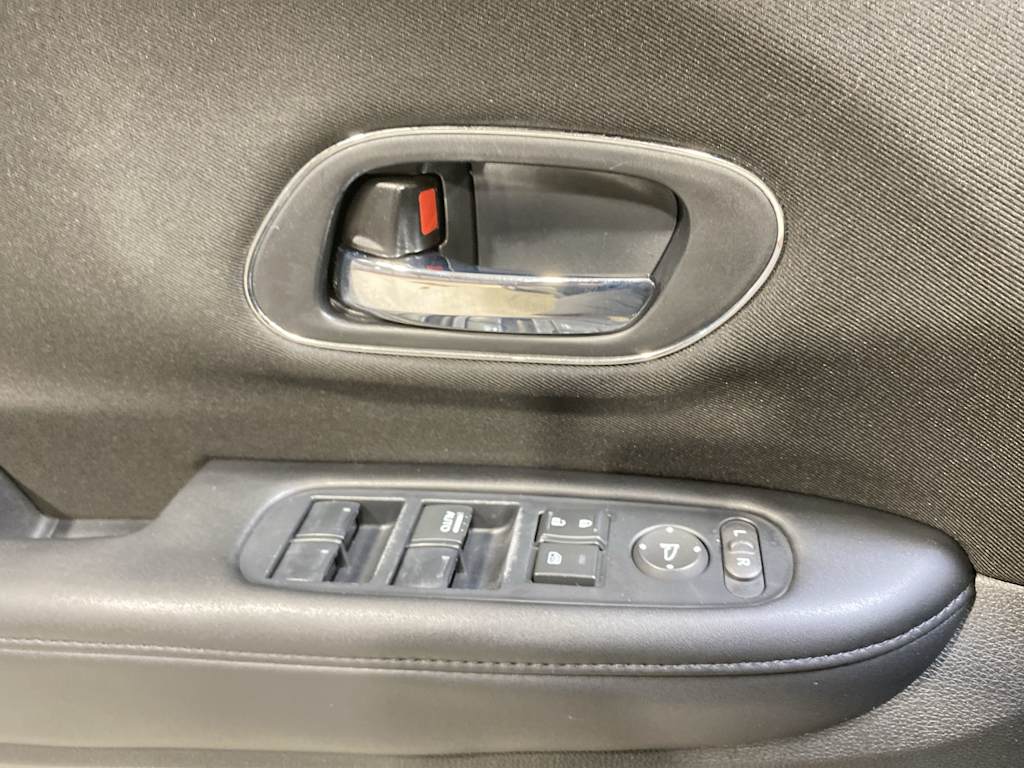 Thumbnail: 2018 Honda HR-V - 22