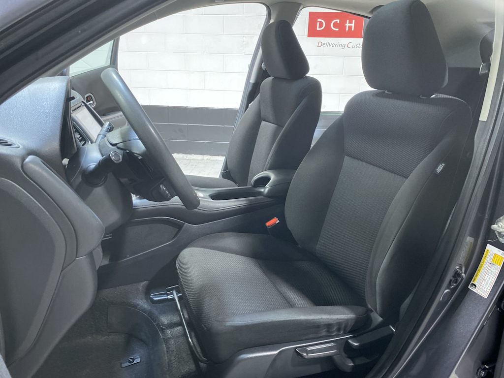 Thumbnail: 2018 Honda HR-V - 11