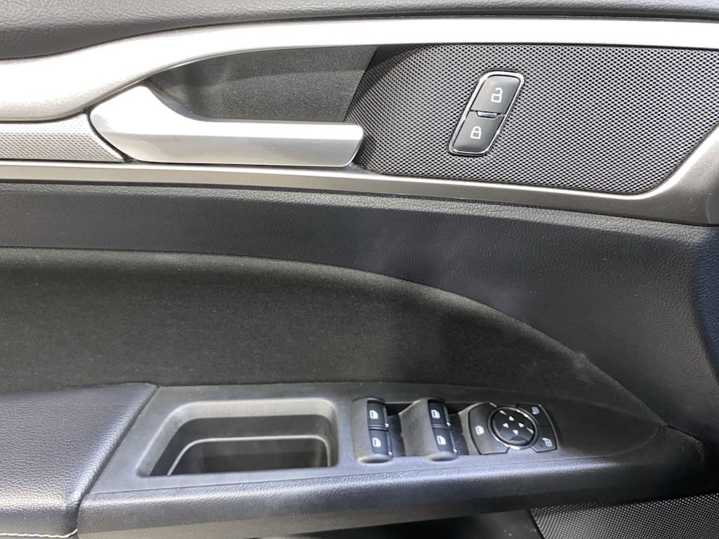 Thumbnail: 2019 Ford Fusion - 24