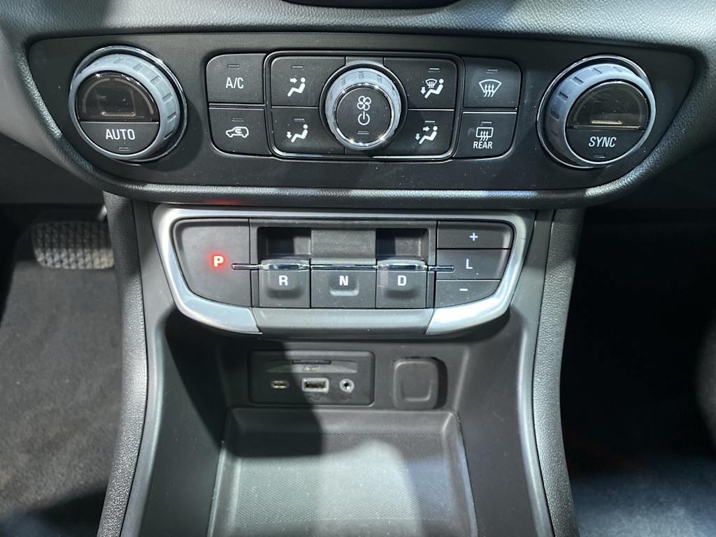 Thumbnail: 2022 GMC Terrain - 21