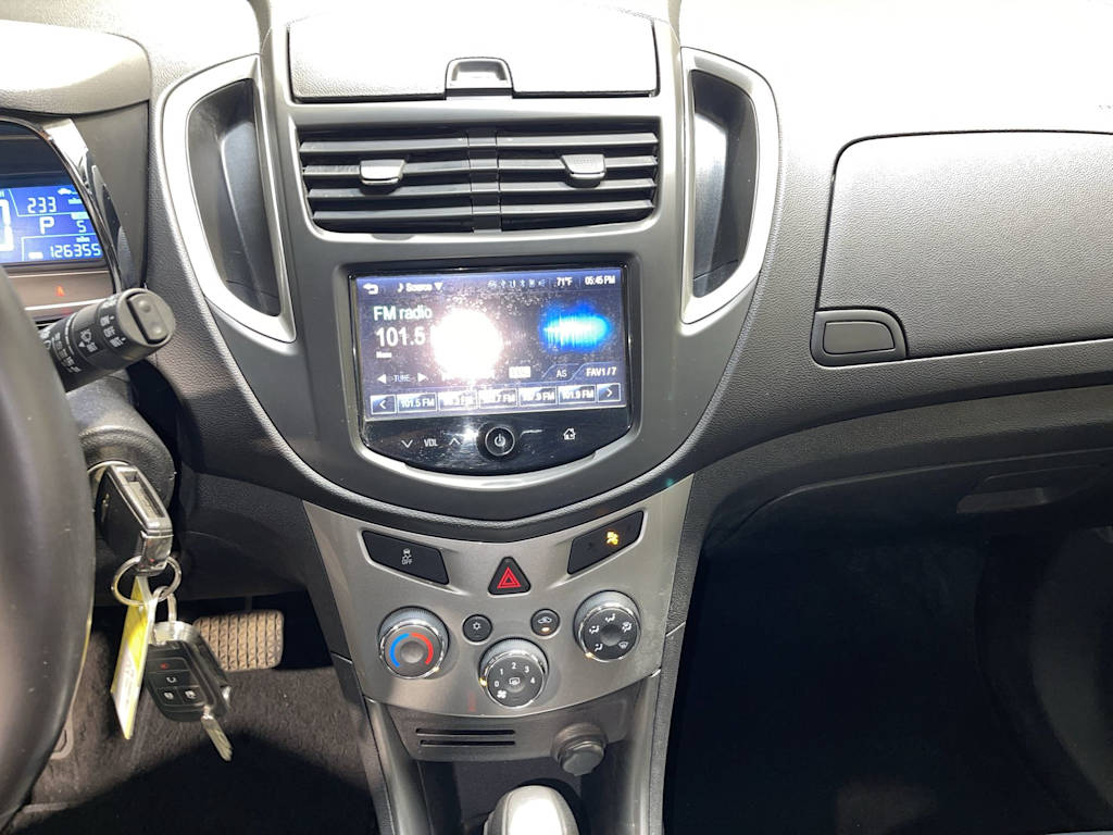 Thumbnail: 2016 Chevrolet Trax - 14
