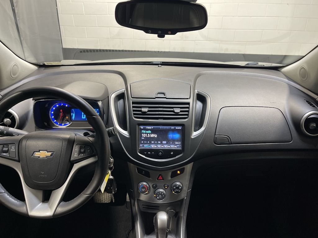 Thumbnail: 2016 Chevrolet Trax - 2