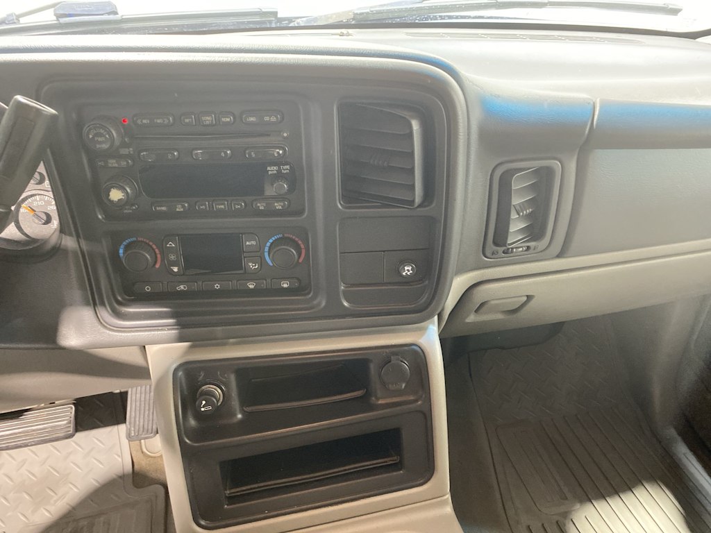 Thumbnail: 2005 Chevrolet Avalanche 1500 - 14