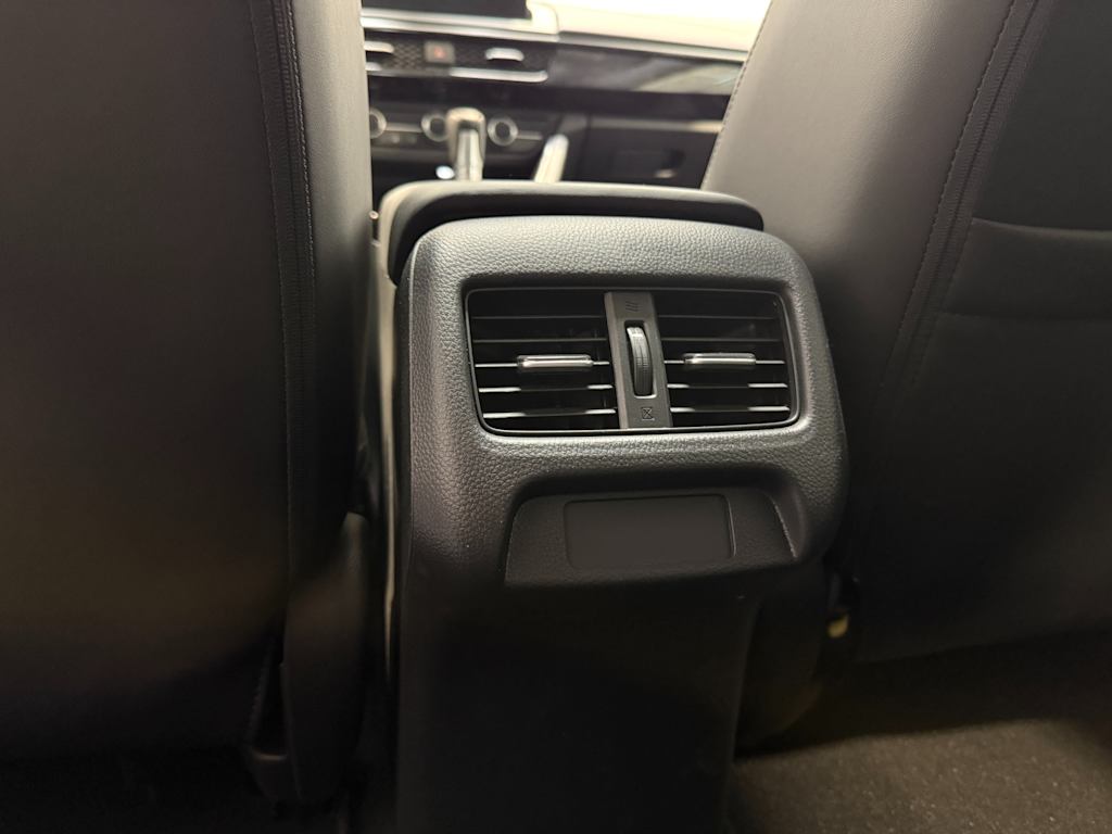 2025 Acura ADX  32