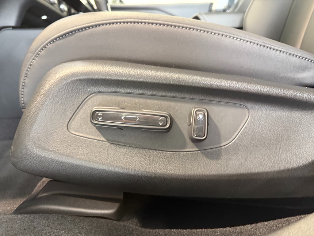 2025 Acura ADX  24