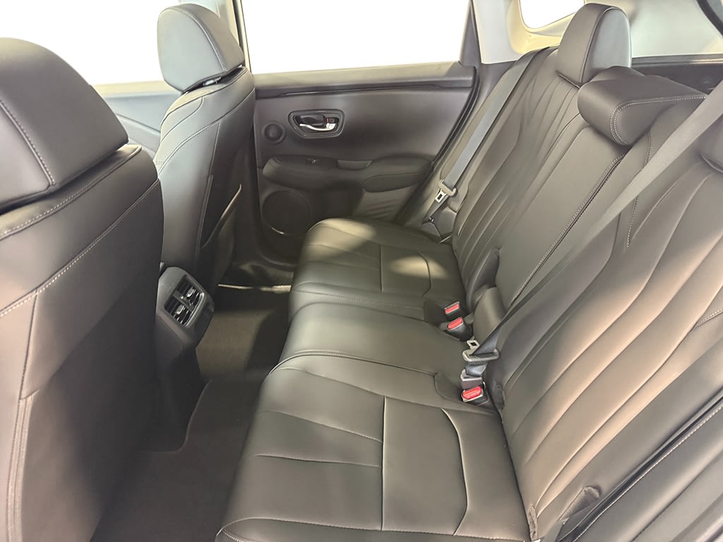 2025 Acura ADX  13