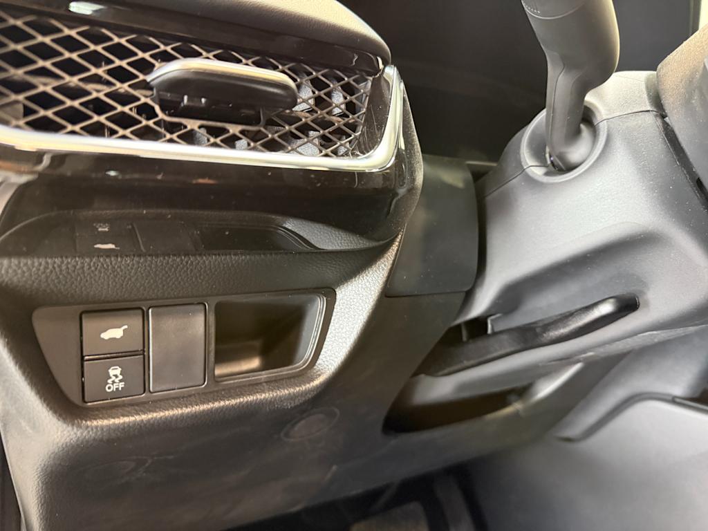 2025 Acura ADX  26