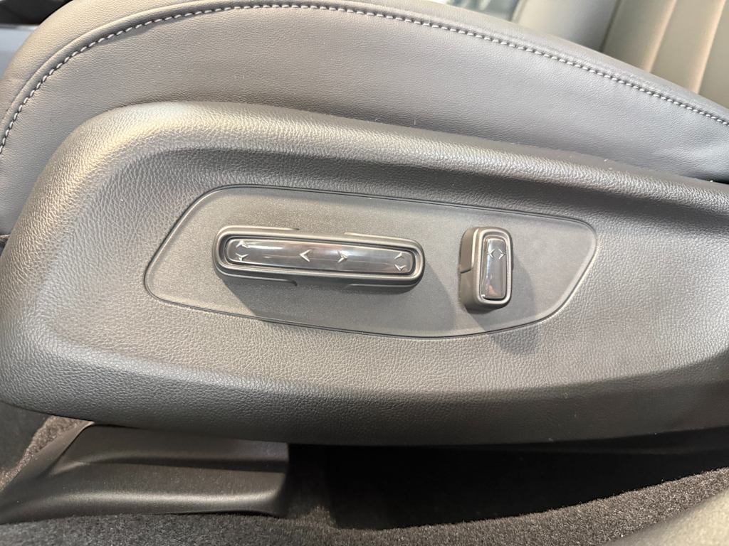 2025 Acura ADX  24