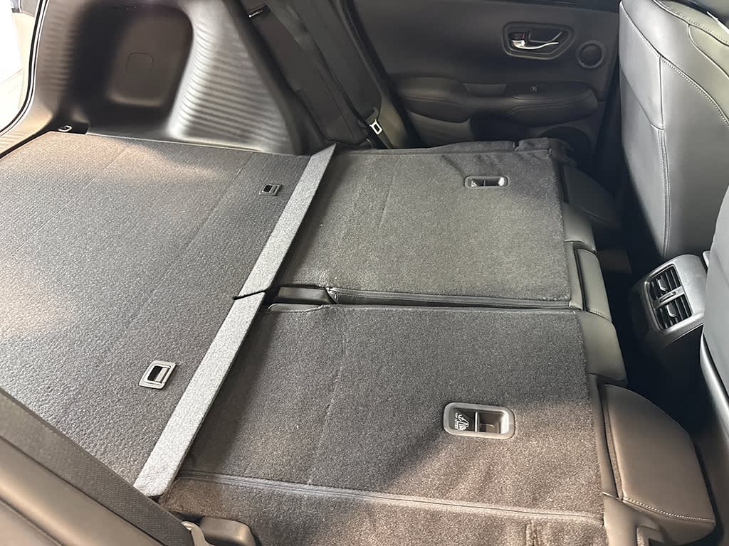 Thumbnail: 2025 Acura ADX - 12