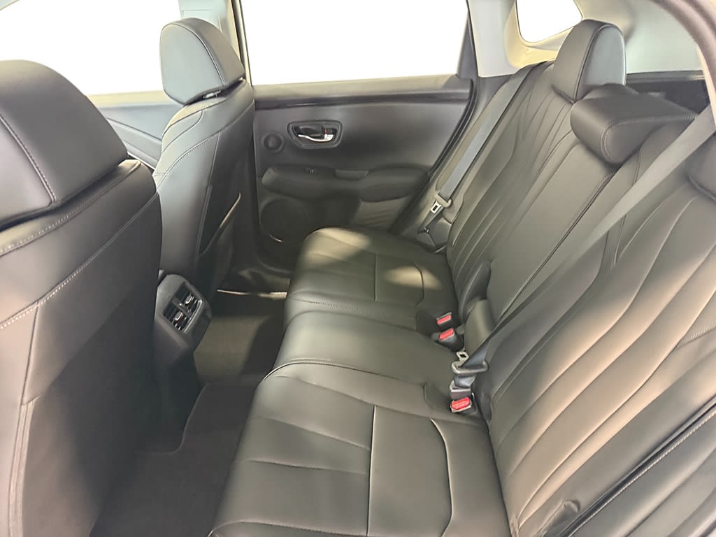 Thumbnail: 2025 Acura ADX - 13