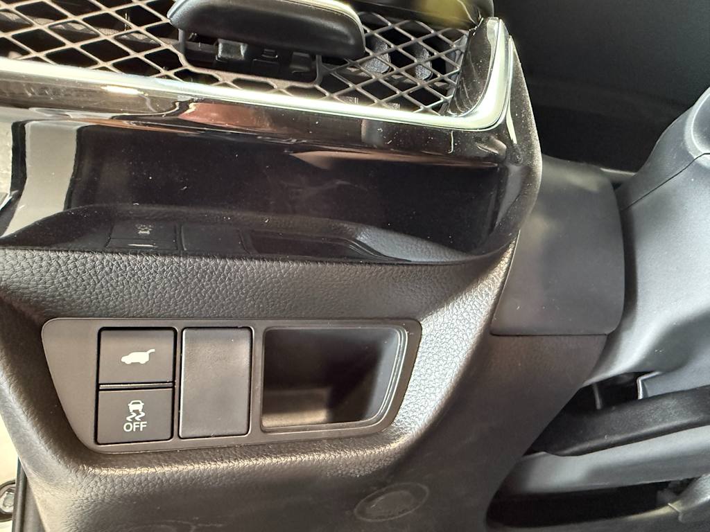 Thumbnail: 2025 Acura ADX - 27