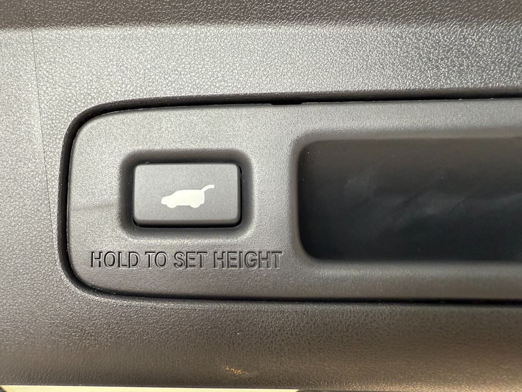 Thumbnail: 2025 Acura ADX - 32