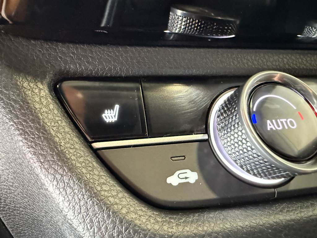 Thumbnail: 2025 Acura ADX - 26