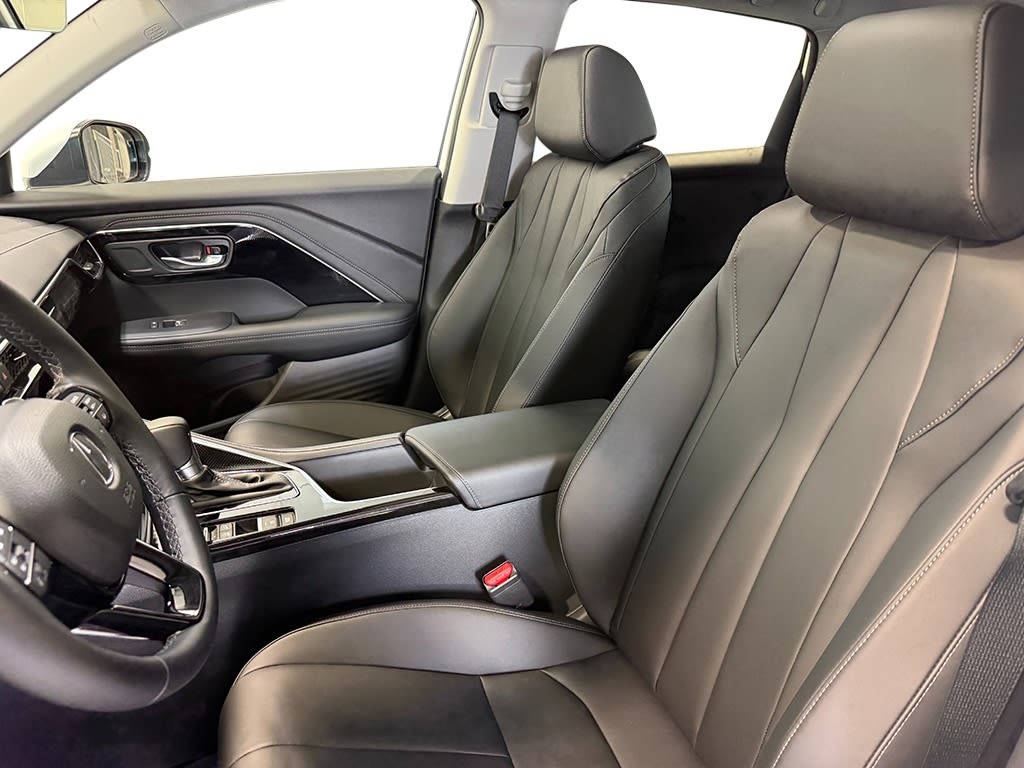 2025 Acura ADX  11