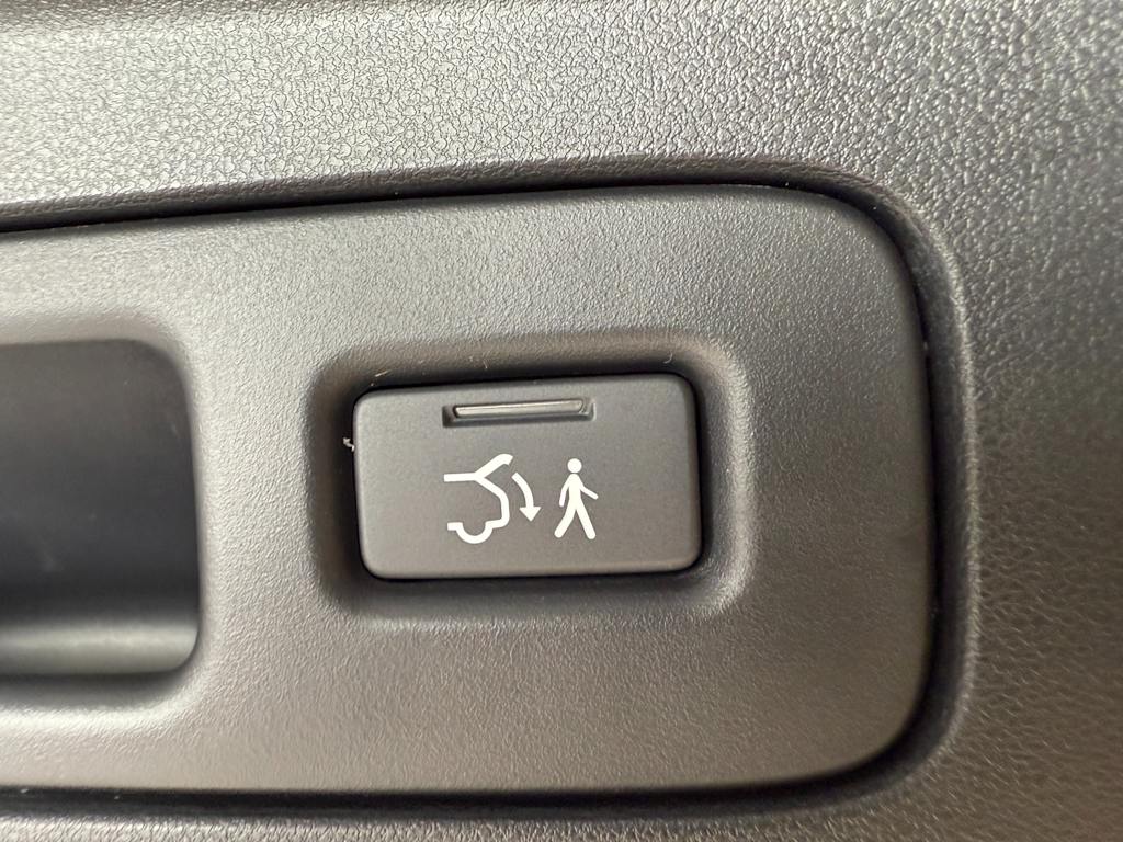 Thumbnail: 2025 Acura ADX - 32