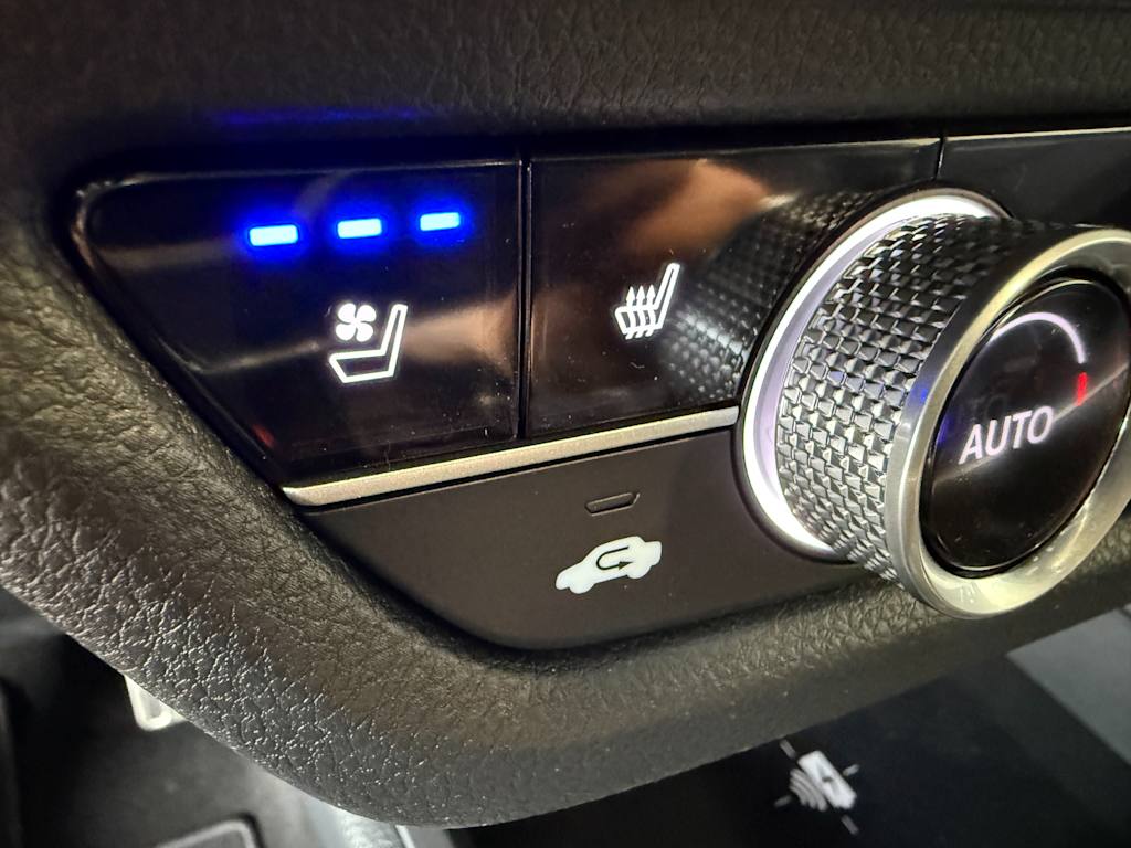 Thumbnail: 2025 Acura ADX - 26