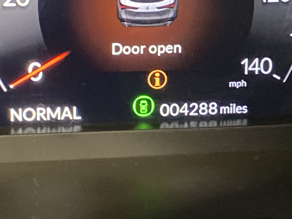 Thumbnail: 2025 Acura ADX - 16