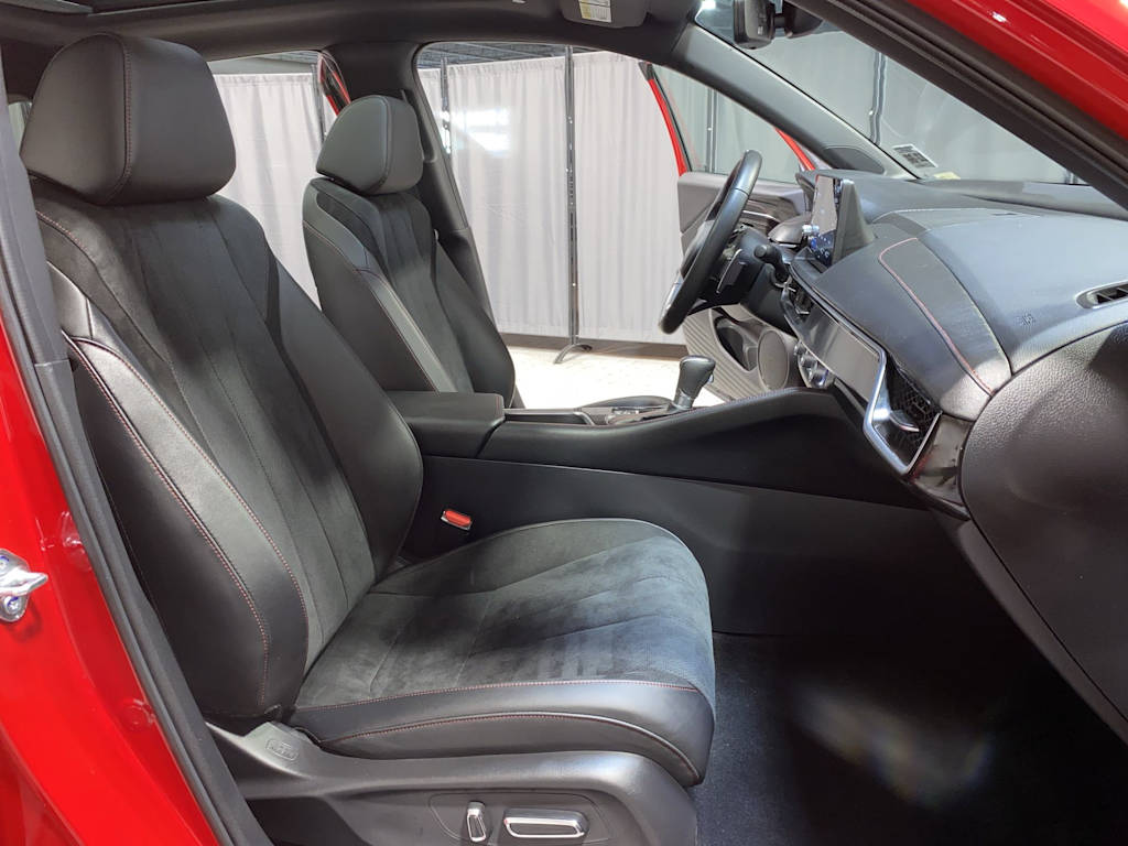 Thumbnail: 2025 Acura ADX - 21