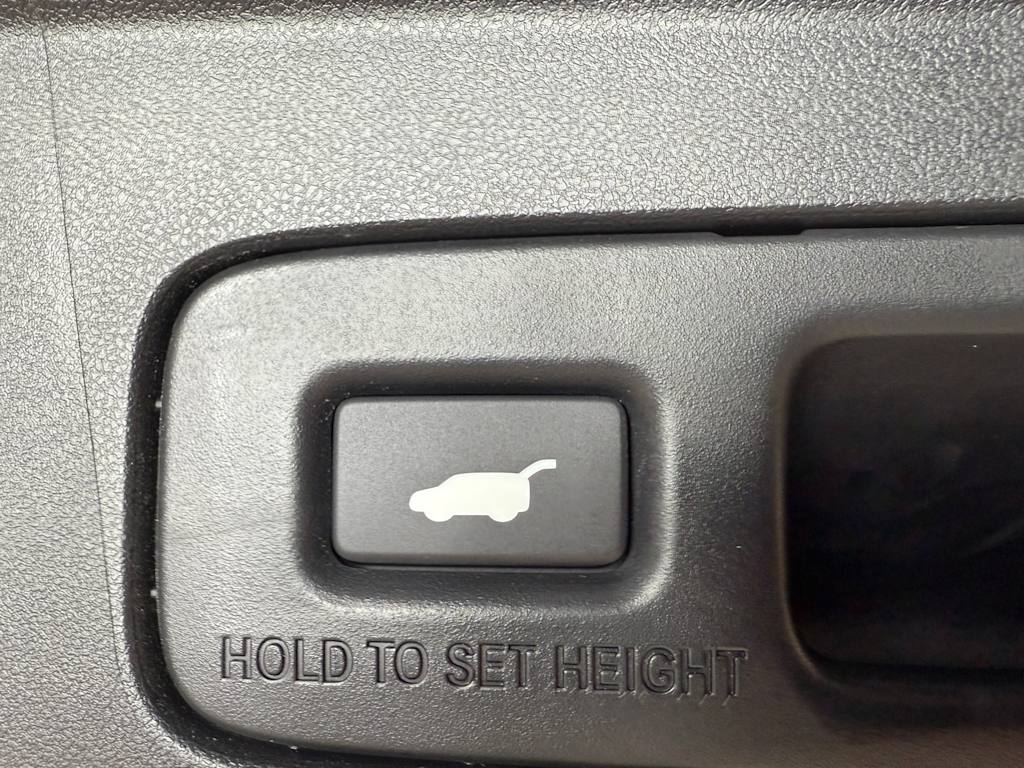 Thumbnail: 2025 Acura ADX - 31