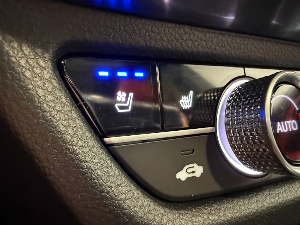 Thumbnail: 2025 Acura ADX - 25